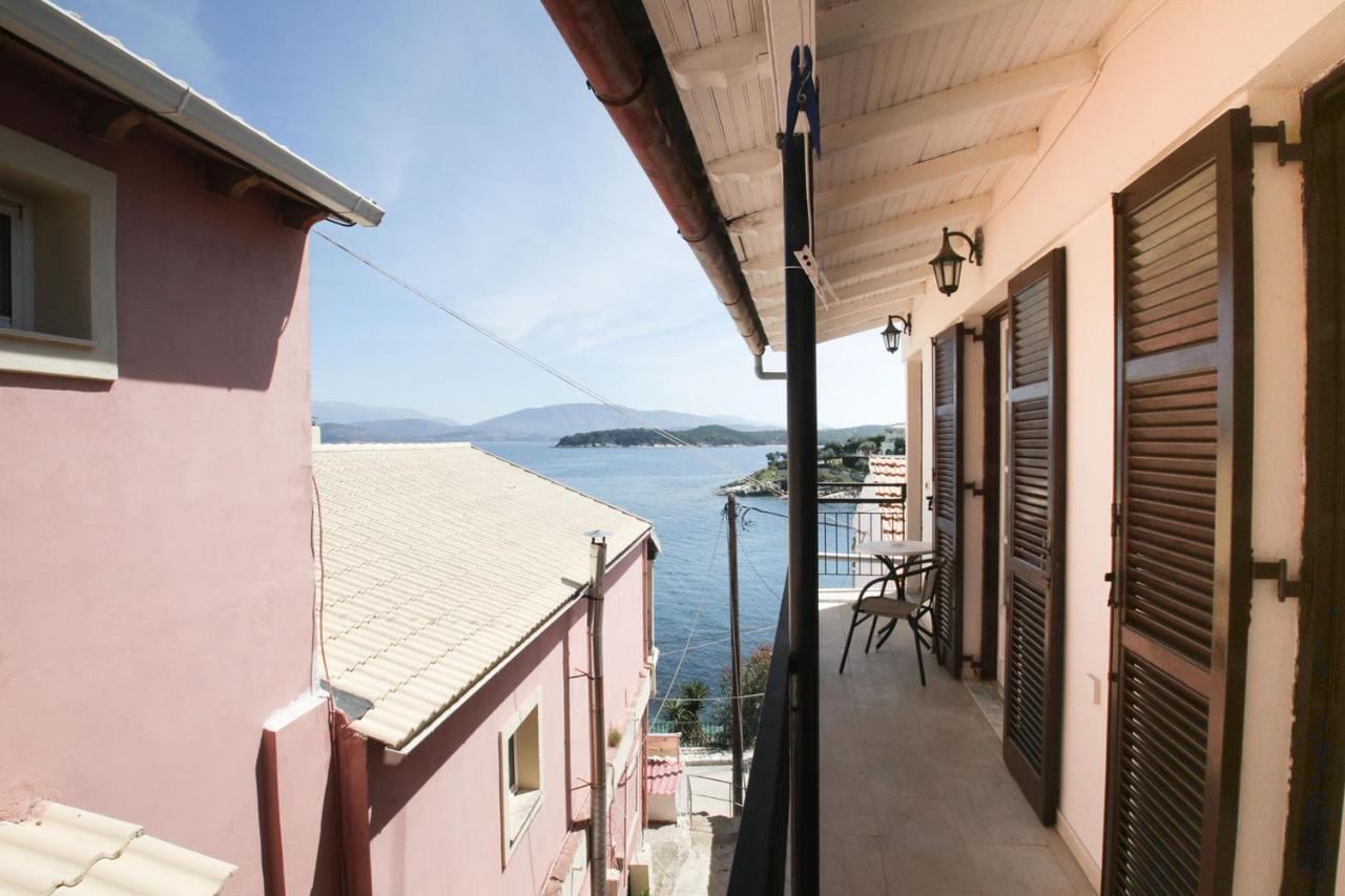 Gabriela's Seaside Home Kassiopi Exterior foto