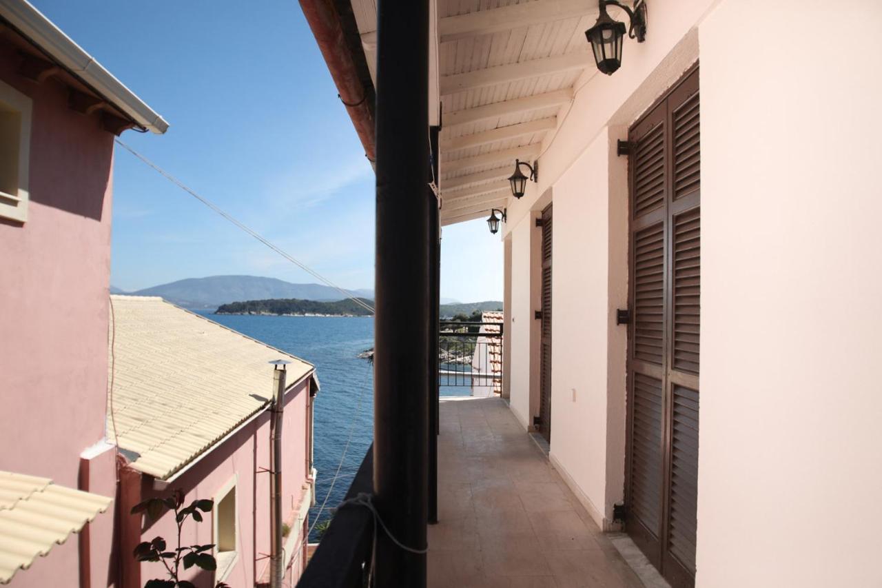 Gabriela's Seaside Home Kassiopi Exterior foto