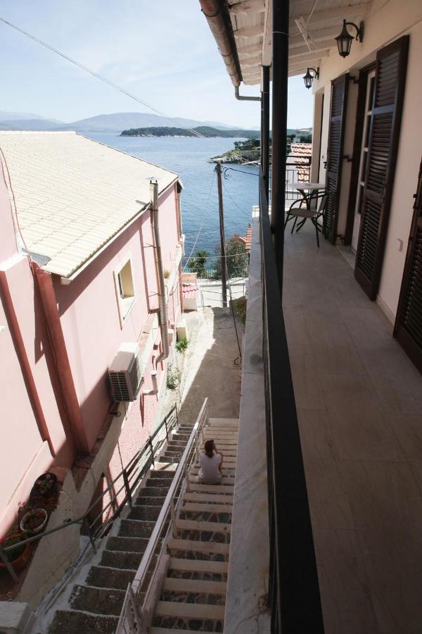 Gabriela's Seaside Home Kassiopi Exterior foto
